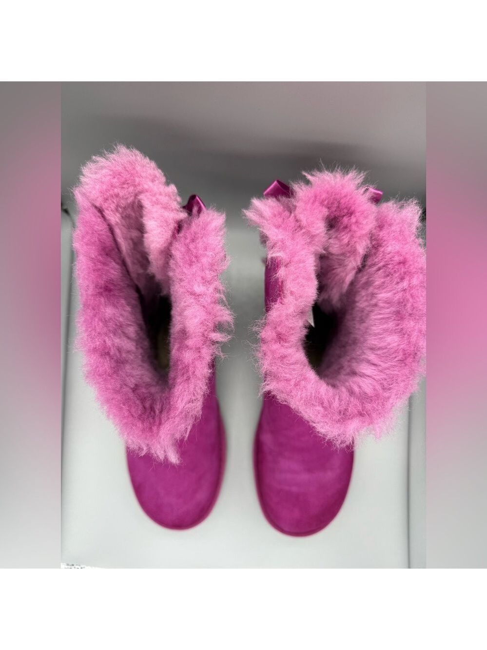 UGG Classic Bailey Bow II Boots in Paz Pink /US Womens Size 6 / Gently Used - Picture 8 of 12